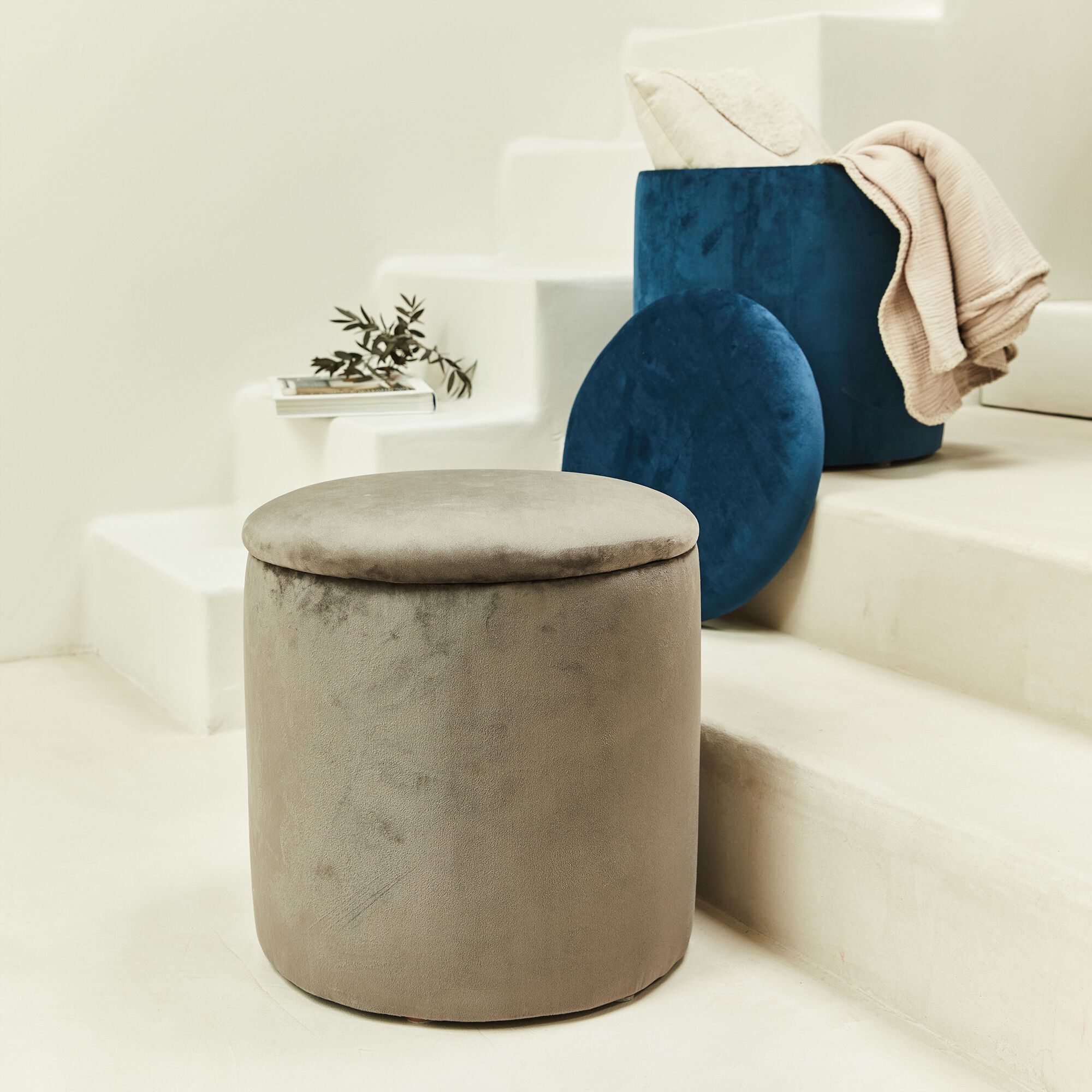 ELIAS - Pouf en velours avec coffre de rangement - gris H43cm