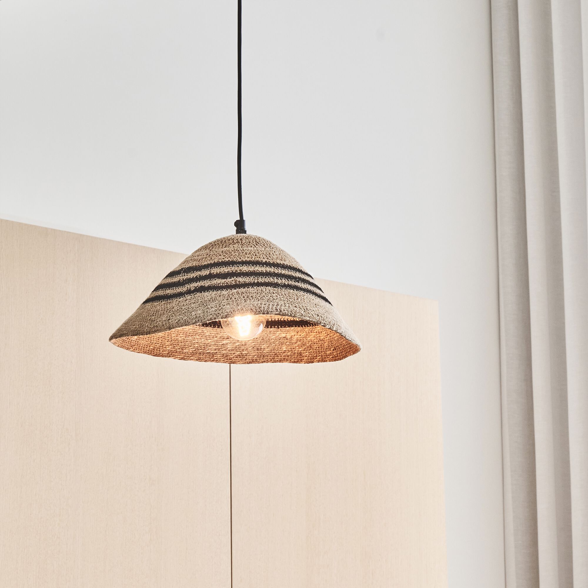 GIENS - Suspension électrifiée en jonc de mer D32cm - naturel