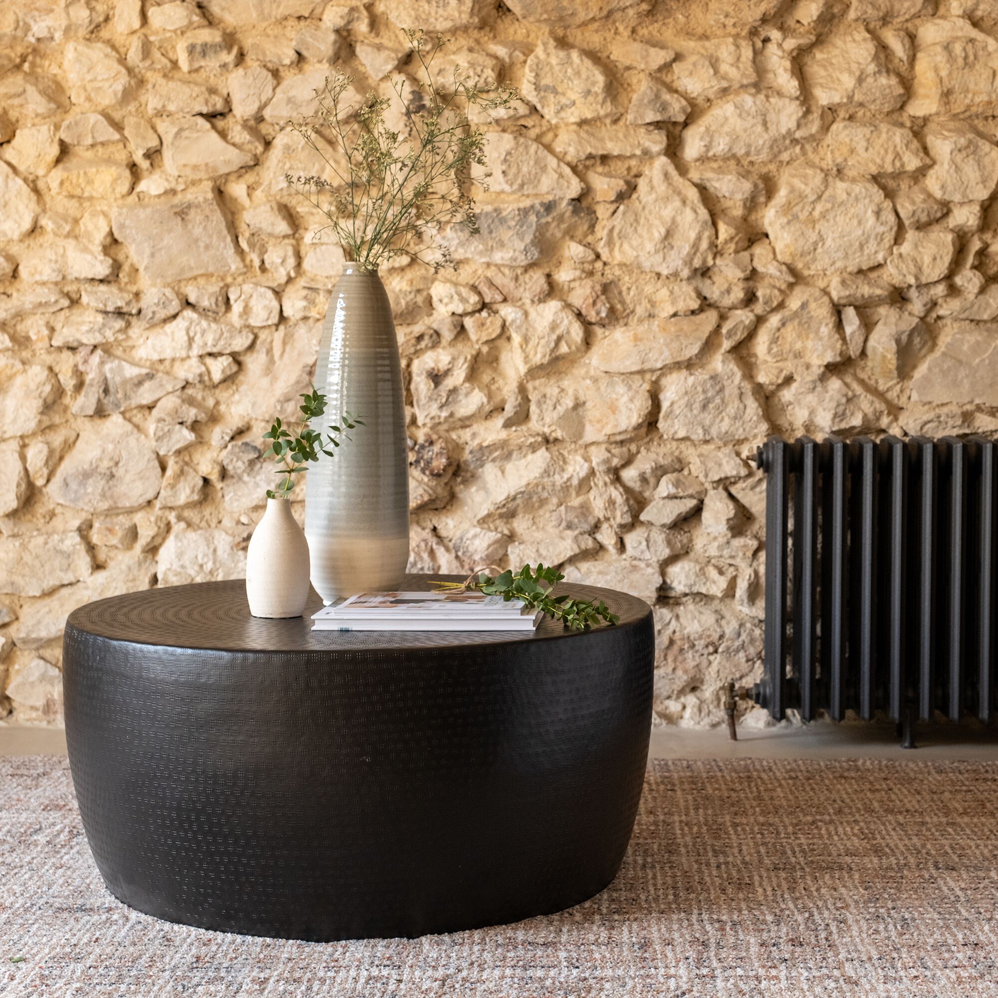 JALGORA GM - Table basse ronde en tôle d'aluminium D90xH42cm - noir