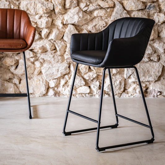OLBIA - Chaise de bar avec accoudoirs en polyuréthane - noir