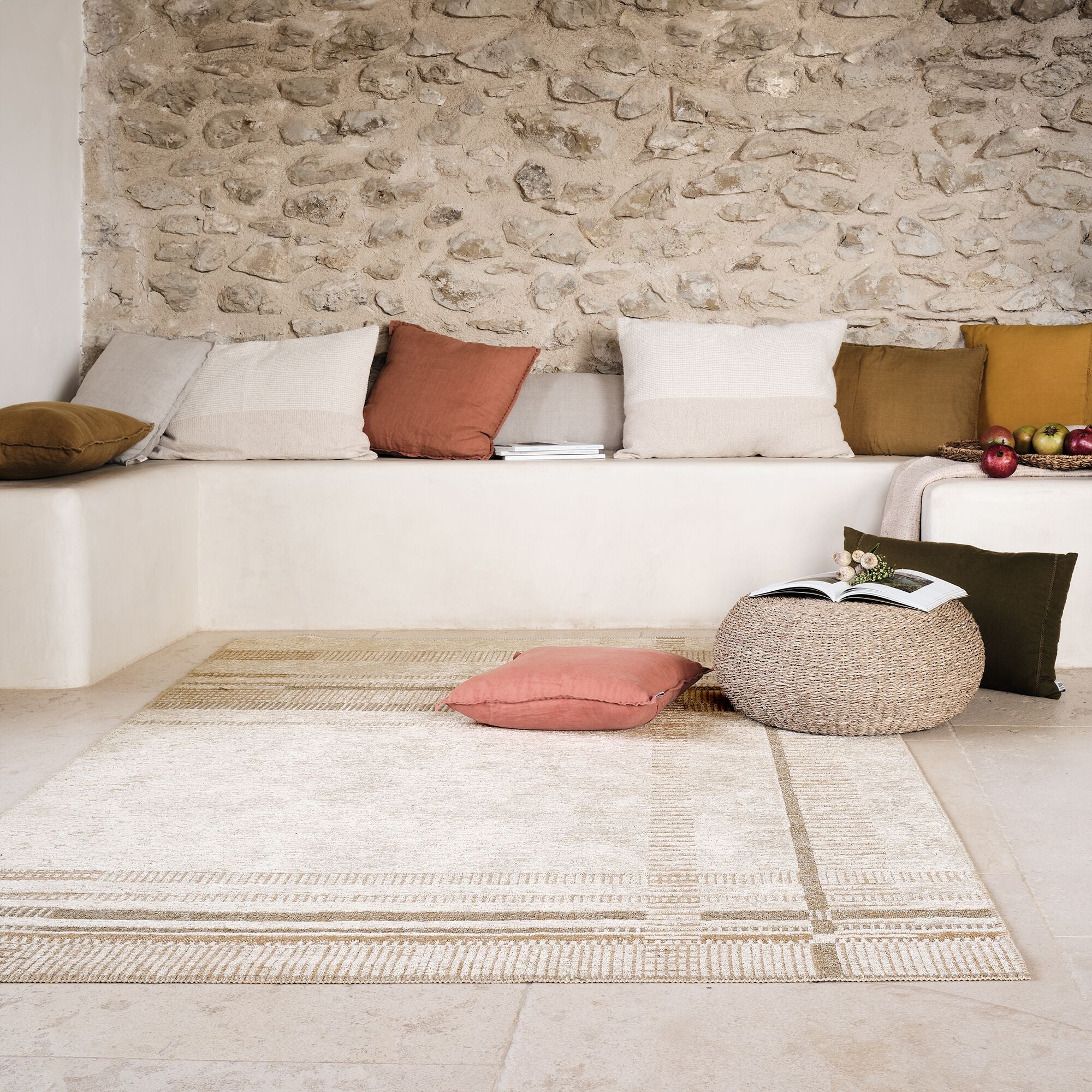 HOMERE - Tapis à motifs linéaires en tissu recyclé 120x170cm - beige