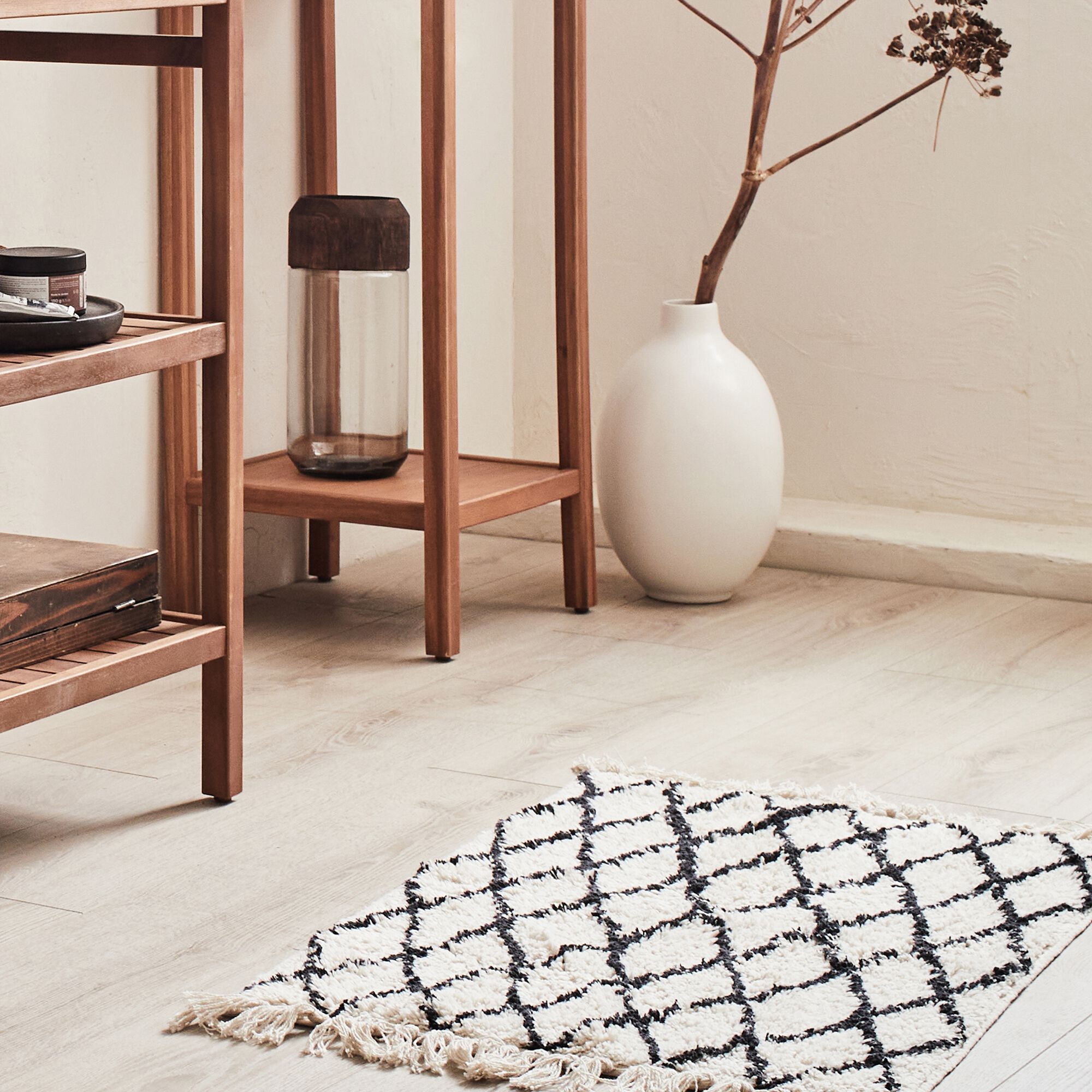 GOHAR - Tapis de bain en coton tufté - blanc et noir 50x80cm
