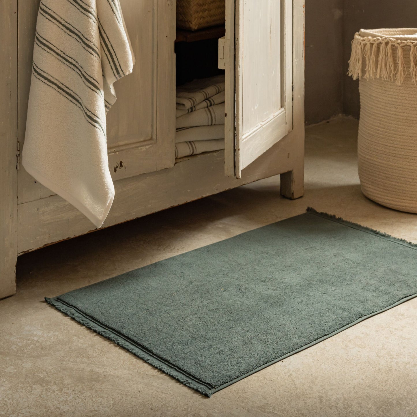 RYAD - Tapis de bain en coton - vert cèdre 50x80cm