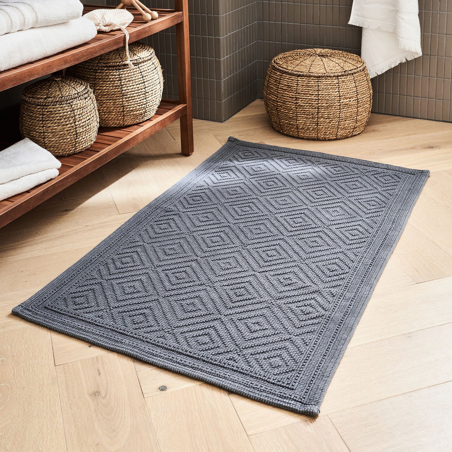 SADOU - Tapis de bain surpiquage losanges en coton - gris restanque 60x100cm