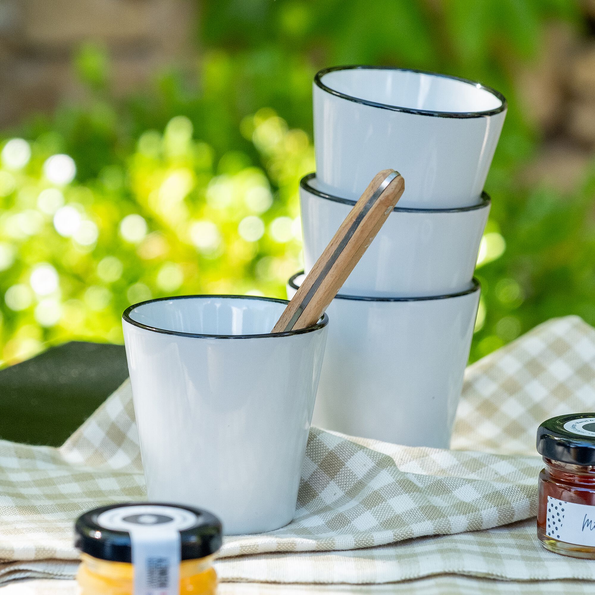 ANNE - Tasse expresso en grès avec liseré noir 10cl - blanc