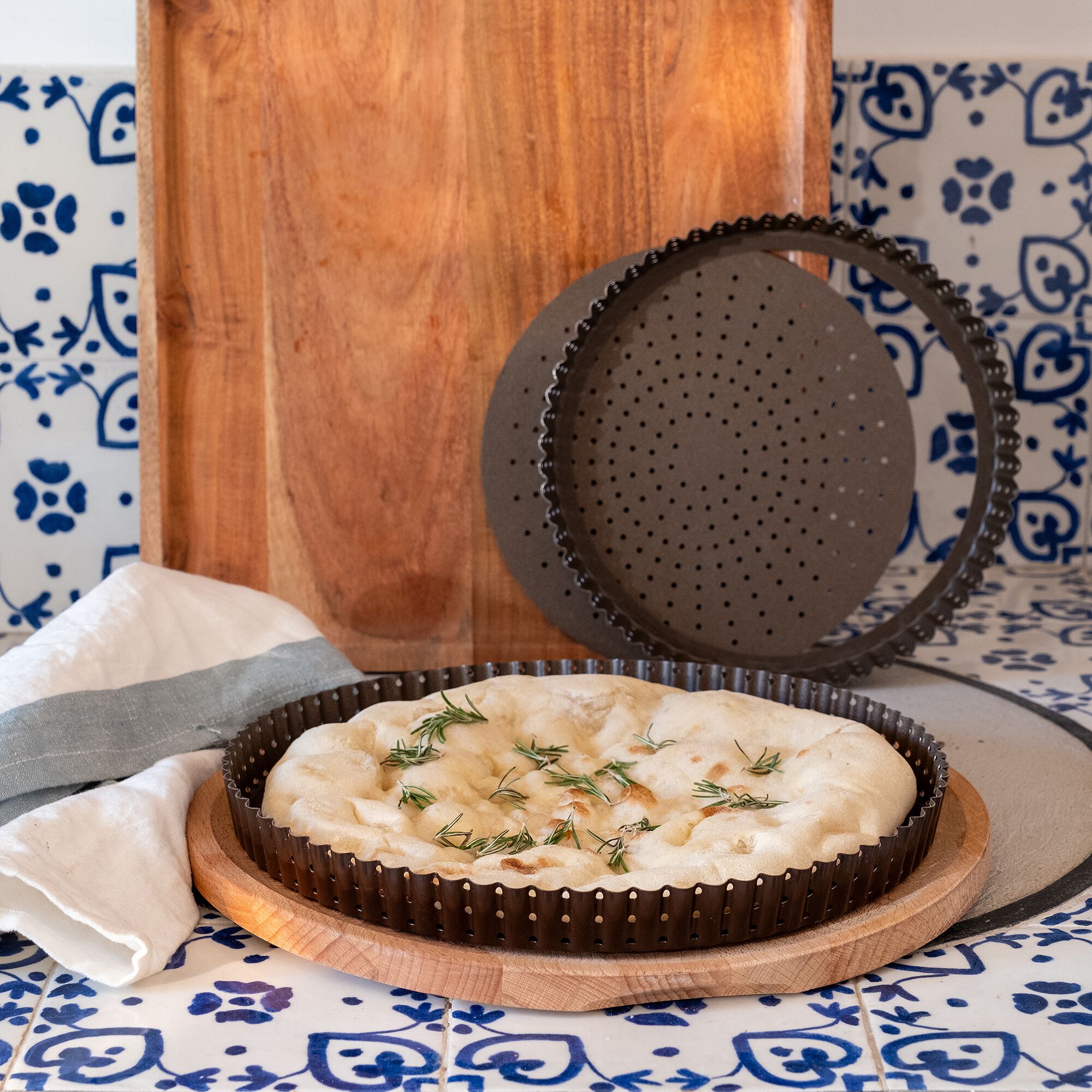 GOBEL - Tourtière cannelée perforée en acier D24cm - marron