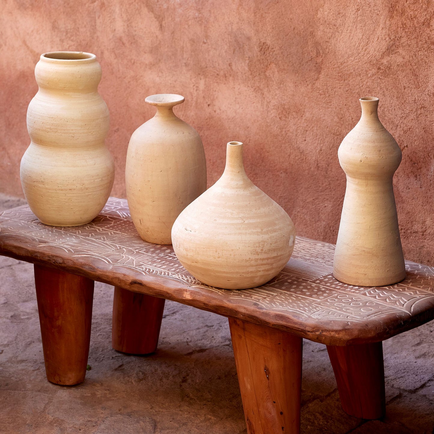 NADOR - Vase contemporain en terre cuite H29cm - beige